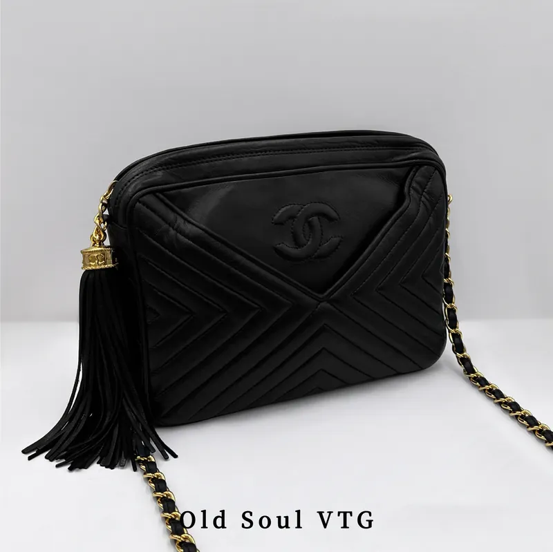 𝐂𝐡𝐚𝐧𝐞𝐥 黑金V紋相機包